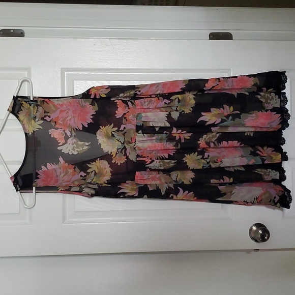 Maeve Sheer Floral Dress - Picture 6 of 6